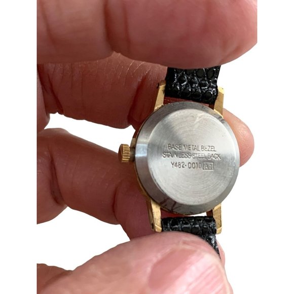 Lorus Watch Women Gold Tone Round Dial Adjustable Faux Leath Band Needs Battery - Picture 2 of 7